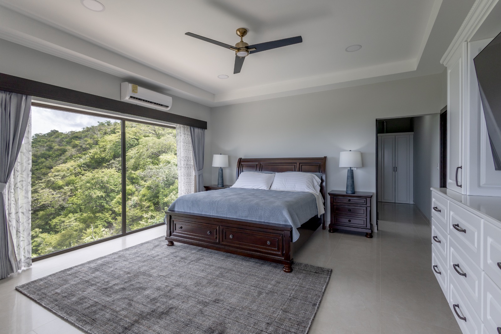 casa-bella-costa-rica-oceanview-estate-bedroom-1