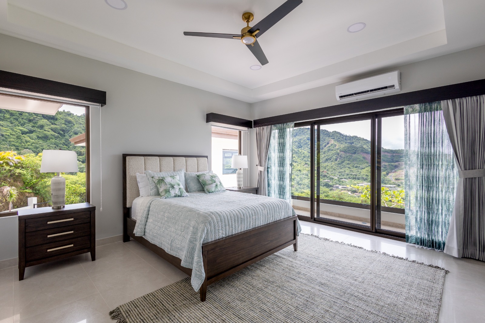 casa-bella-costa-rica-oceanview-estate-bedroom-4