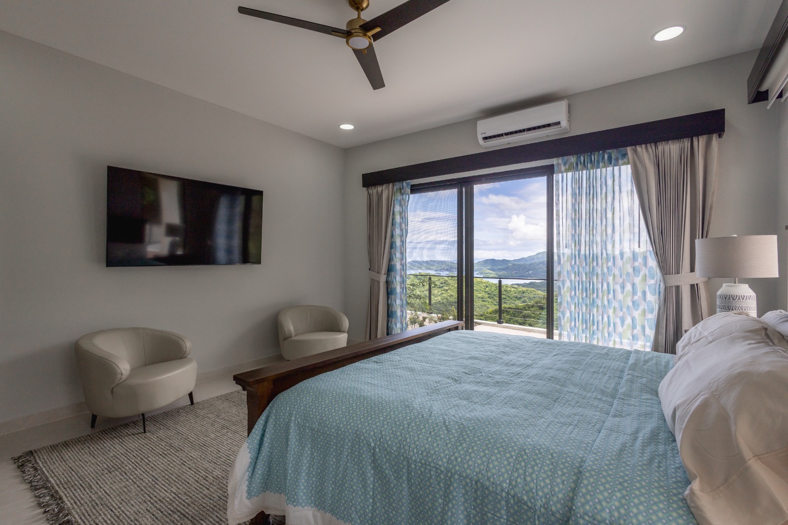 casa-bella-costa-rica-oceanview-estate-bedroom-5