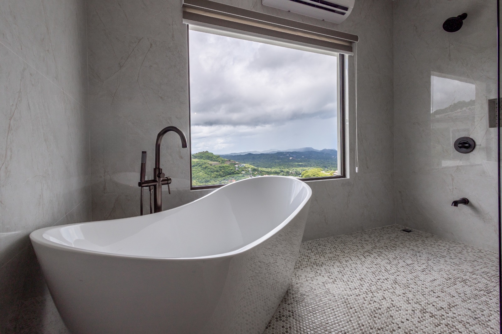 casa-bella-costa-rica-oceanview-estate-bathroom-2